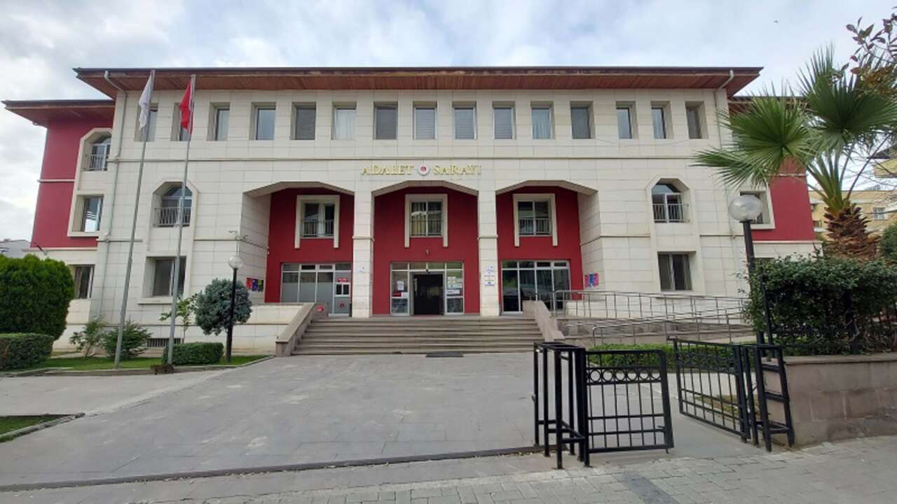 Damadın katlettiği 4 kişilik aile toprağa verildi 23